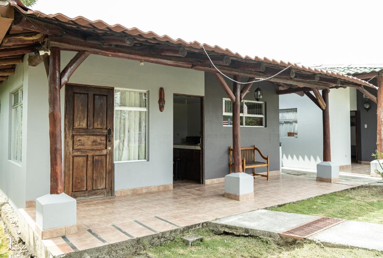 Hotel El Rancho Quepos Exteriör bild