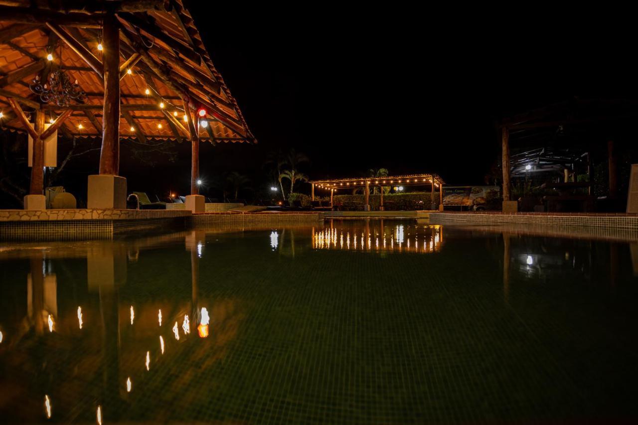 Hotel El Rancho Quepos Exteriör bild
