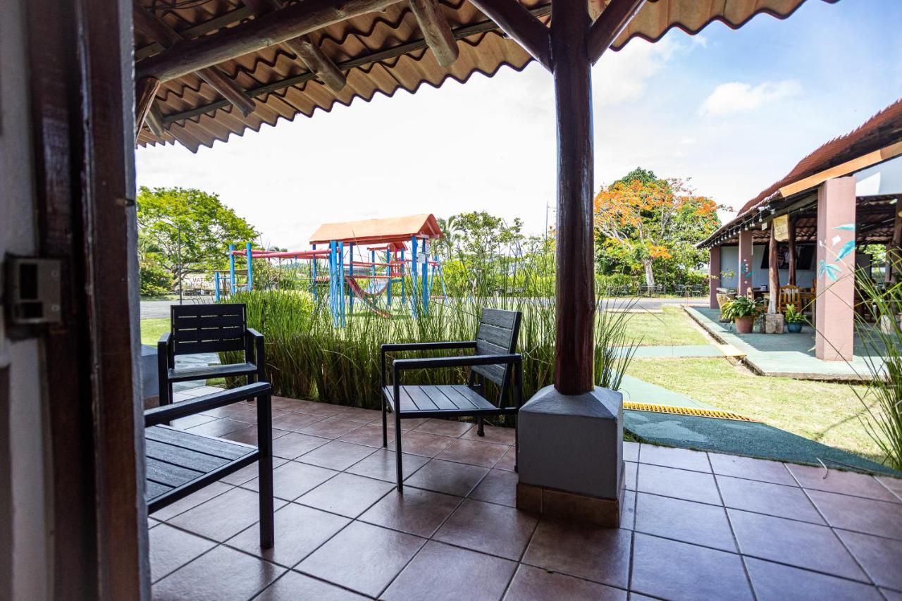 Hotel El Rancho Quepos Exteriör bild